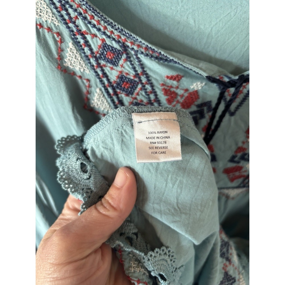 Indigo Brand Embroidered Top (Like New) - Picture 5 of 6